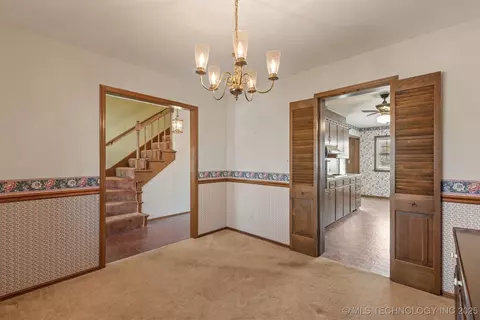 2110 E 52nd Pl, Tulsa, OK 74105 photo 9
