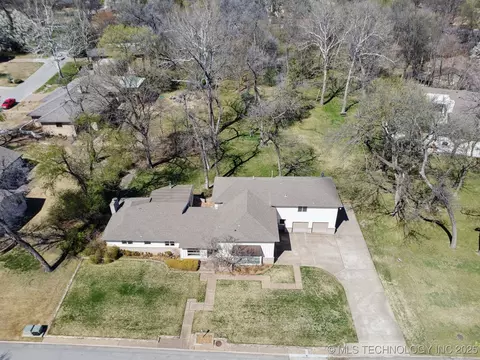 3121 E 33rd St, Tulsa, OK 74105 photo 6