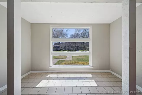 3121 E 33rd St, Tulsa, OK 74105 photo 10