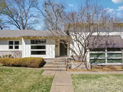 3121 E 33rd St, Tulsa, OK 74105 photo 5