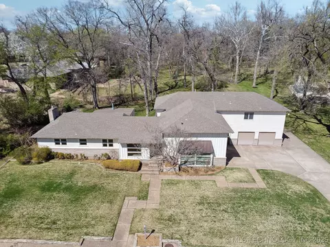 3121 E 33rd St, Tulsa, OK 74105 photo 4