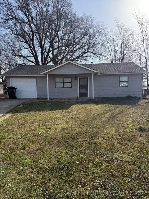 327 S Eufaula Ave, Coweta, OK 74429