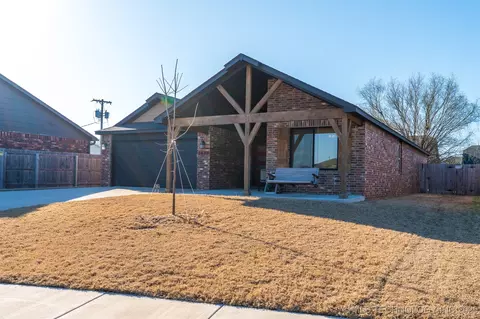 3623 E Cherry Hill Ct, Broken Arrow, OK 74014 photo 3