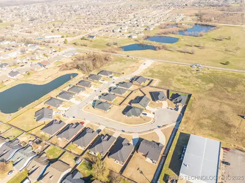 3623 E Cherry Hill Ct, Broken Arrow, OK 74014 photo 30
