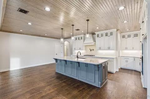 712 E 149th St S, Glenpool, OK 74033 photo 10