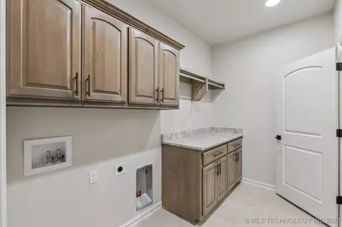 712 E 149th St S, Glenpool, OK 74033 photo 27