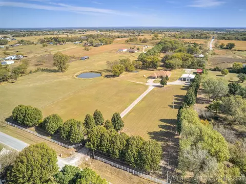 16451 S 333rd Ave, Coweta, OK 74429
