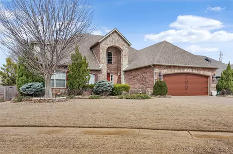 1204 W Fargo Ln, Broken Arrow, OK 74012