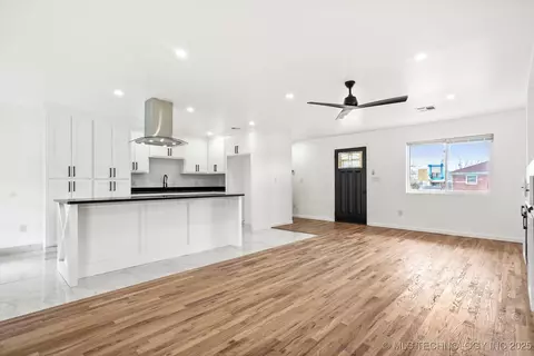 10907 E 4th Pl, Tulsa, OK 74128 photo 7