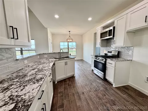 20105 E 36th Pl S, Broken Arrow, OK 74014 photo 13