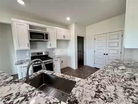 20105 E 36th Pl S, Broken Arrow, OK 74014 photo 12