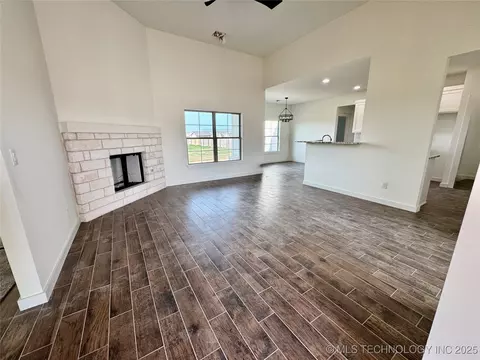 20105 E 36th Pl S, Broken Arrow, OK 74014 photo 7