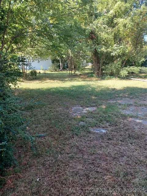 SE Main, Checotah, OK 74426 photo 2