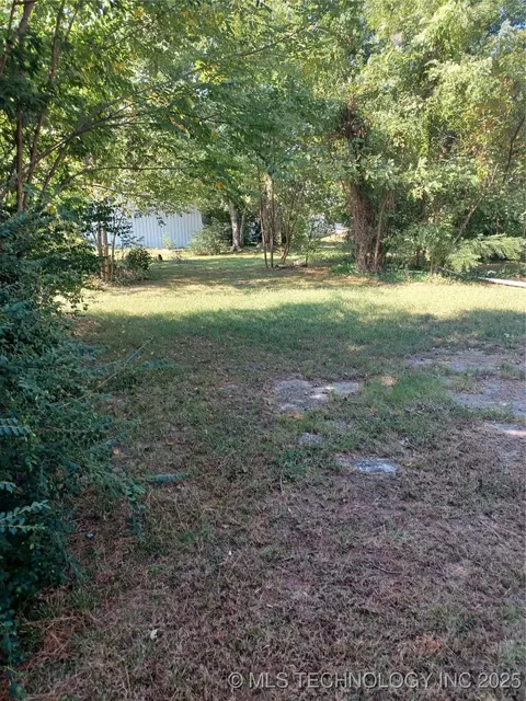 SE Main, Checotah, OK 74426 photo 4