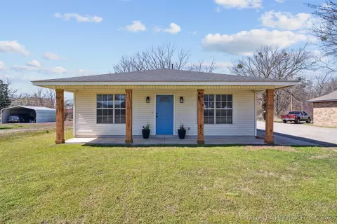 112 S Elliott St, Pryor, OK 74361