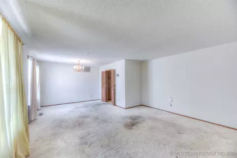 9135 E 67th Ct, Tulsa, OK 74133 photo 12