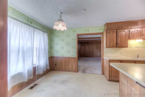 9135 E 67th Ct, Tulsa, OK 74133 photo 8
