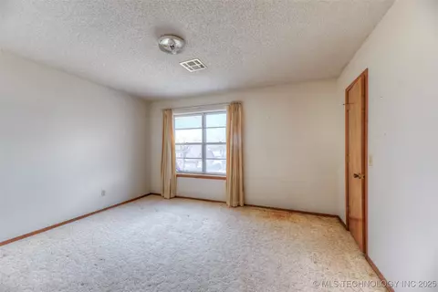 9135 E 67th Ct, Tulsa, OK 74133 photo 22