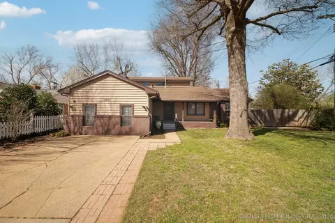 1647 E 61st St, Tulsa, OK 74136 photo 1