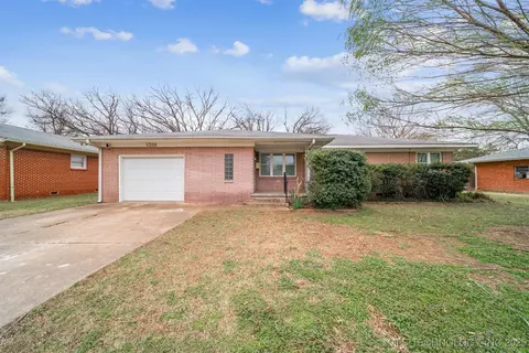 1309 Lewis St, Pryor, OK 74361