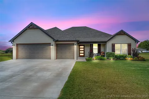 16218 S 251st East Ave, Coweta, OK 74429