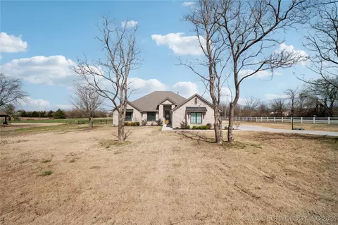 30425 E 133rd St S, Coweta, OK 74429