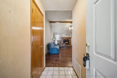 12418 E 35th St, Tulsa, OK 74146 photo 5