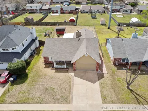 12418 E 35th St, Tulsa, OK 74146 photo 4