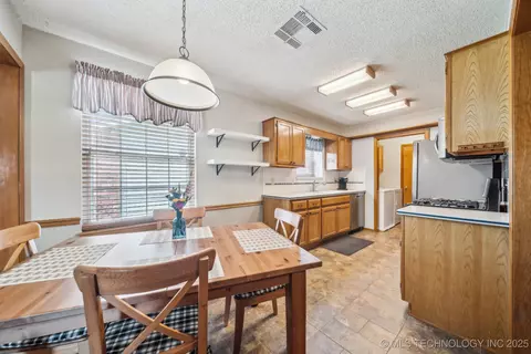 12418 E 35th St, Tulsa, OK 74146 photo 11