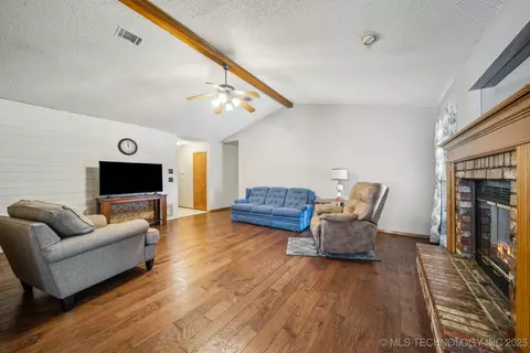 12418 E 35th St, Tulsa, OK 74146 photo 9