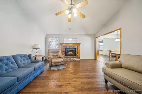 12418 E 35th St, Tulsa, OK 74146 photo 7