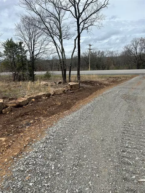 13674 State Hwy 9 E, Eufaula, OK 74432 photo 5