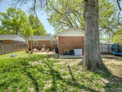1605 E 54th Pl, Tulsa, OK 74105 photo 55