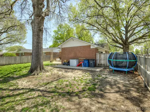 1605 E 54th Pl, Tulsa, OK 74105 photo 54