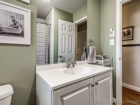1605 E 54th Pl, Tulsa, OK 74105 photo 49