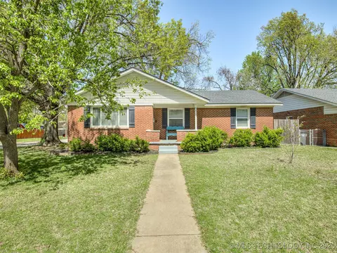 1605 E 54th Pl, Tulsa, OK 74105