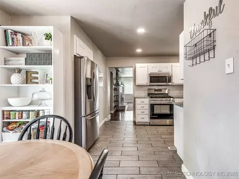 1605 E 54th Pl, Tulsa, OK 74105 photo 28