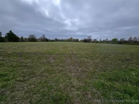 Redwood Drive, Pryor, OK 74361