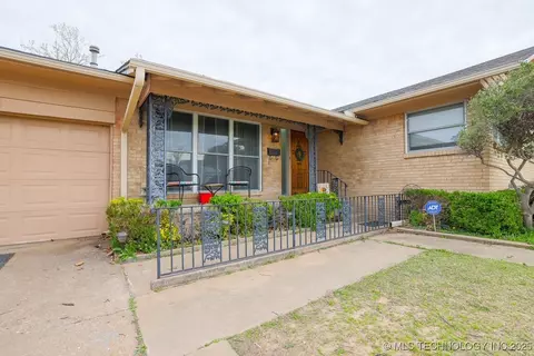 6759 E 26th Ct, Tulsa, OK 74129 photo 4