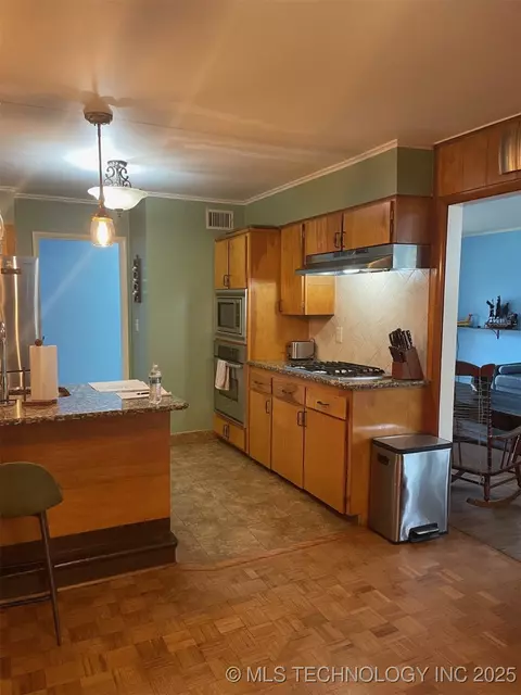 6759 E 26th Ct, Tulsa, OK 74129 photo 14