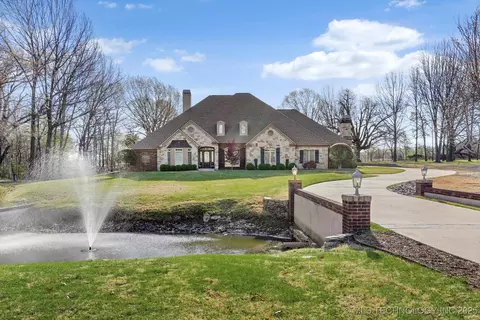14201 S 248th East Ave, Coweta, OK 74429