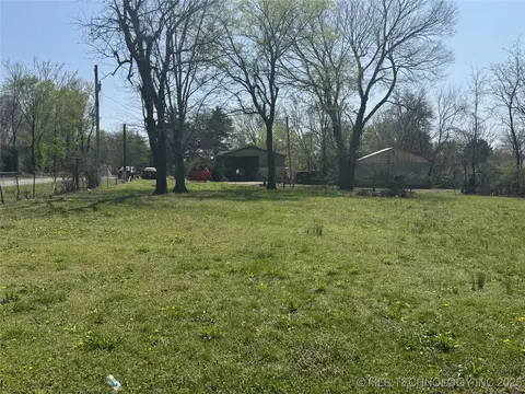 216 Elm St, Stilwell, OK 74960 photo 1