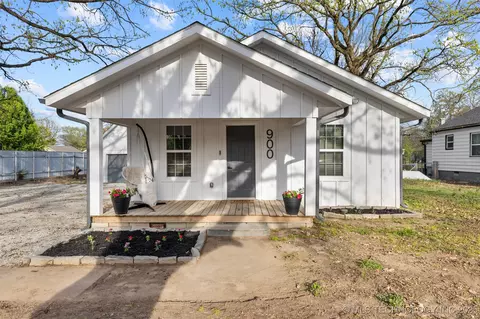 900 S Johnston, Ada, OK 74820 photo 1