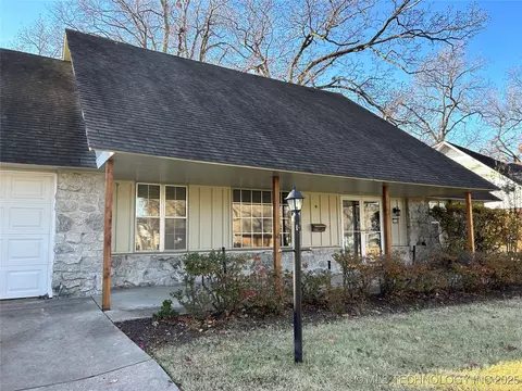 2114 E 52nd Pl, Tulsa, OK 74105