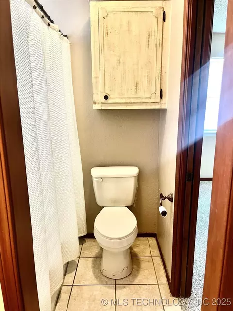 586 E 140th St, Glenpool, OK 74033 photo 11