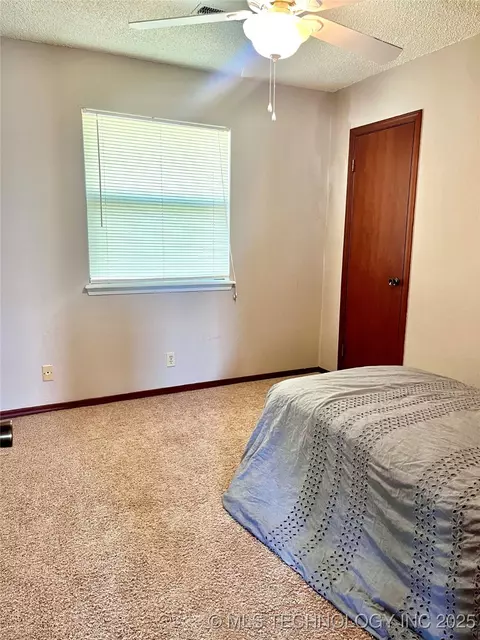 586 E 140th St, Glenpool, OK 74033 photo 16