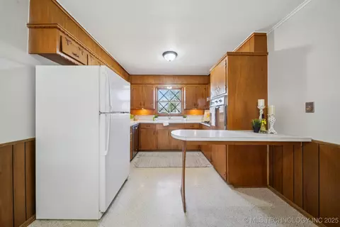 6616 E 30th St, Tulsa, OK 74129 photo 10