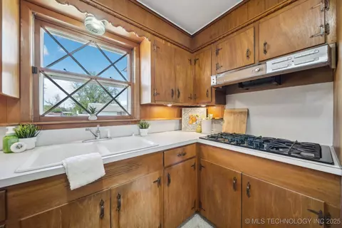 6616 E 30th St, Tulsa, OK 74129 photo 13