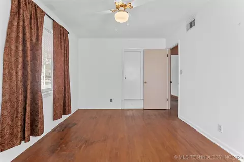 5765 E 29th St, Tulsa, OK 74114 photo 18