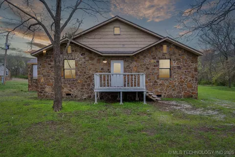 15338 S Brewster Rd, Mounds, OK 74047